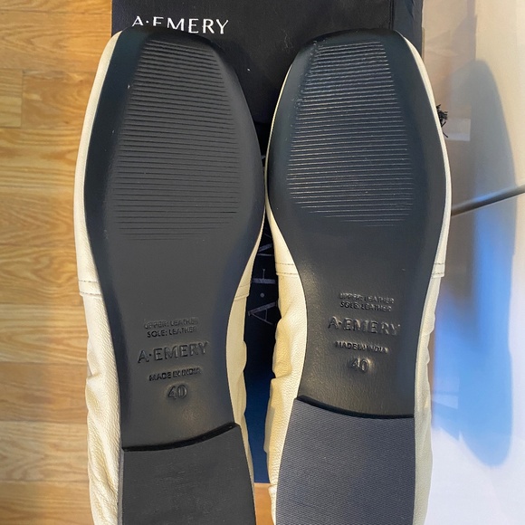 A. EMERY 'Delphine' Loafers - *Brand New* - Size 40 - Color: Eggshell - Picture 4 of 5